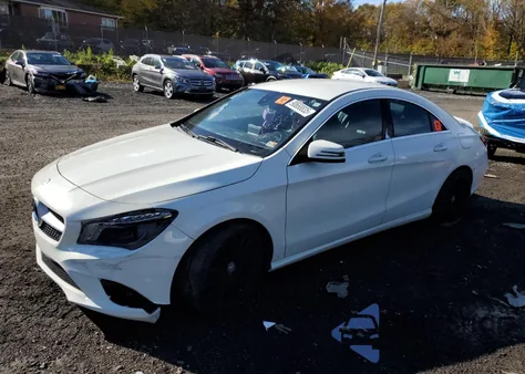 2015 Mercedes-Benz Cla 250 z USA, uszkodzony, nr VIN WDDSJ4EBXFN213577